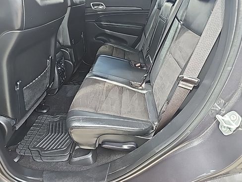 Certified 2021 Jeep Grand Cherokee Laredo X image 16