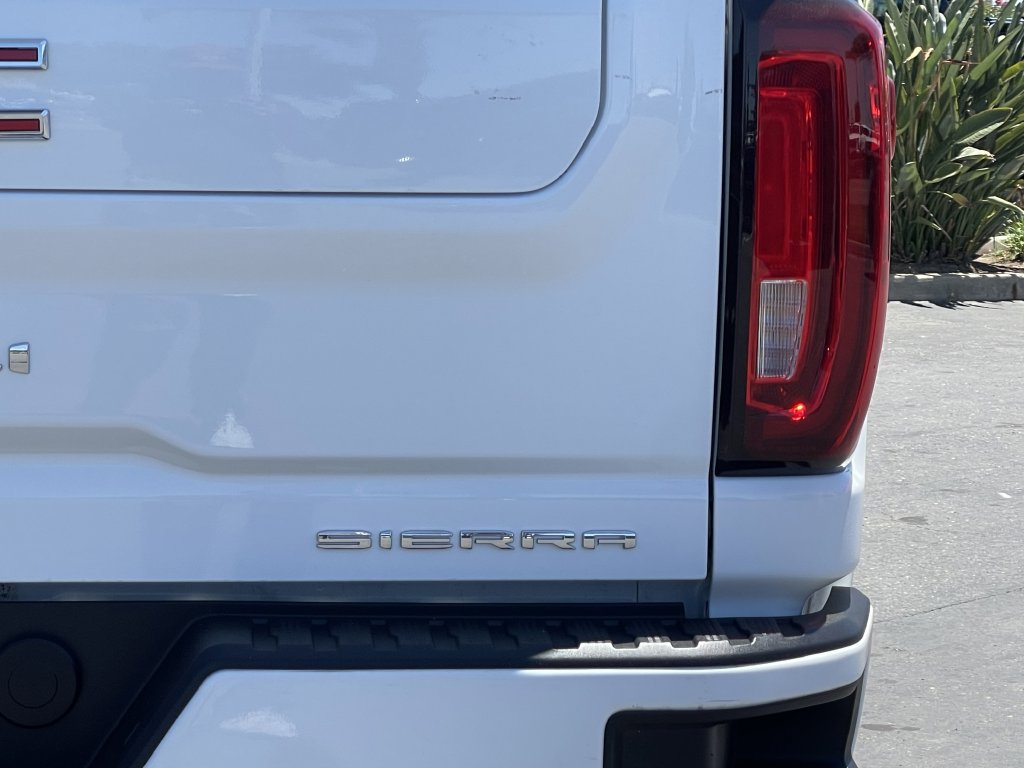 Used 2023 GMC Sierra 3500 Denali w/ Denali Ultimate Package AWD/4WD image 2