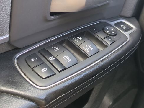 Used 2023 RAM 3500 SLT w/ Quick Order Package 2YG SLT AWD/4WD image 23
