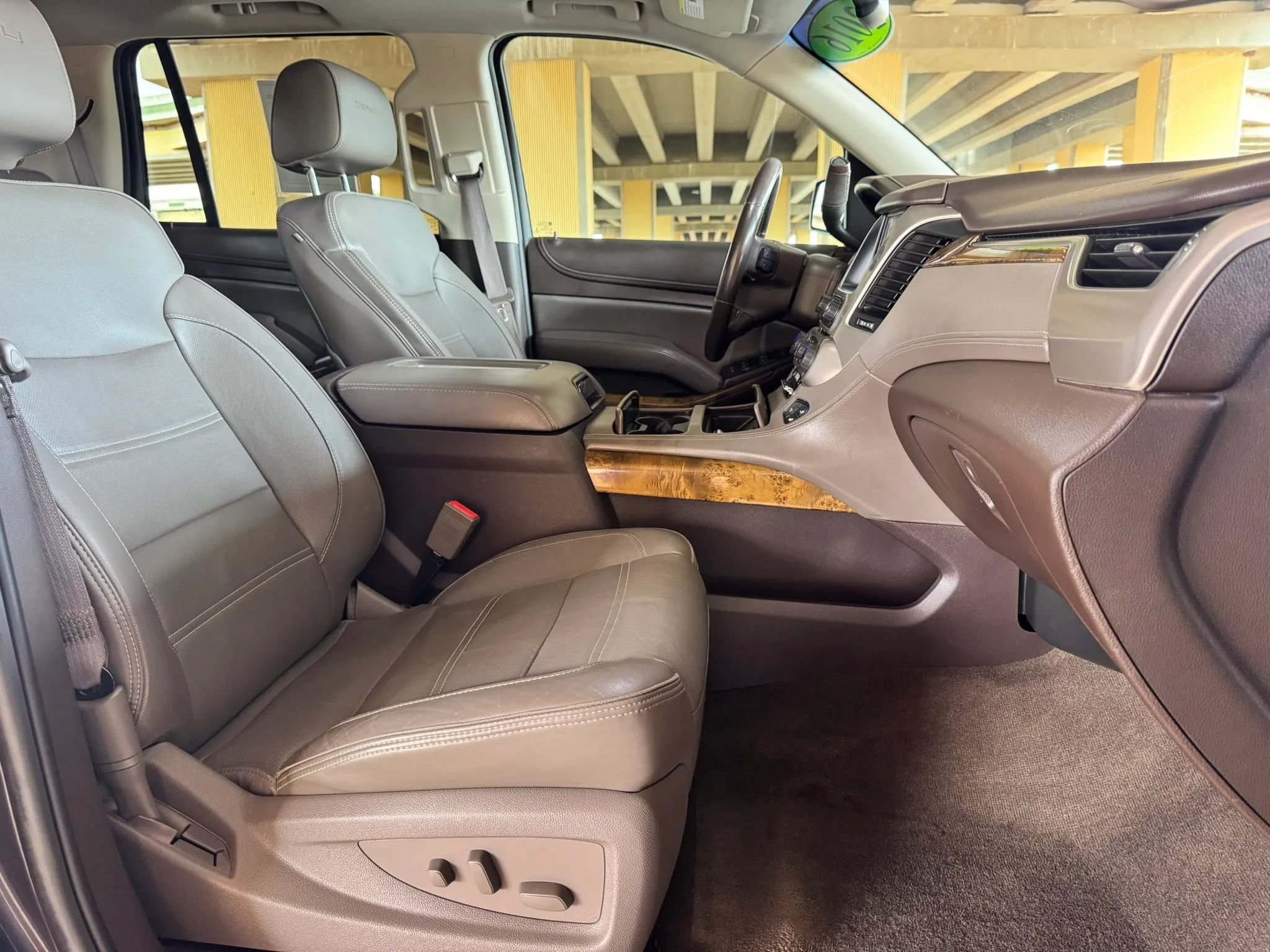 Used 2016 GMC Yukon Denali w/ Open Road Package AWD/4WD image 26