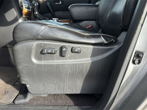 Used 2012 INFINITI QX56 4WD w/ Theater Pkg image 11