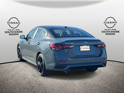 Used 2025 Nissan Sentra SR w/ SR Premium Package image 7