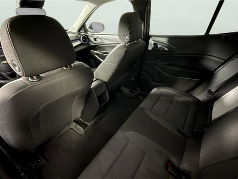 Used 2024 Chevrolet Trax LS w/ LS Convenience Package image 26