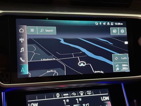 Used 2022 Audi RS 6 w/ Executive Package image 39