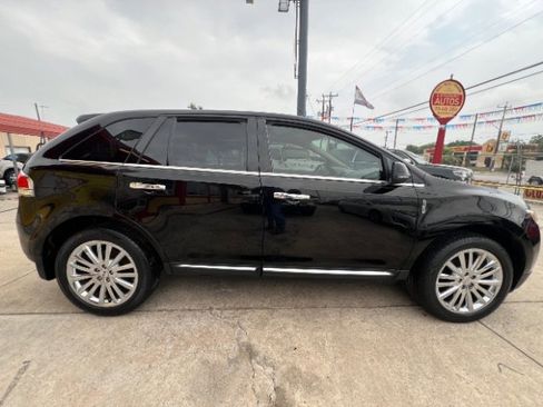 Used 2012 Lincoln MKX FWD image 4