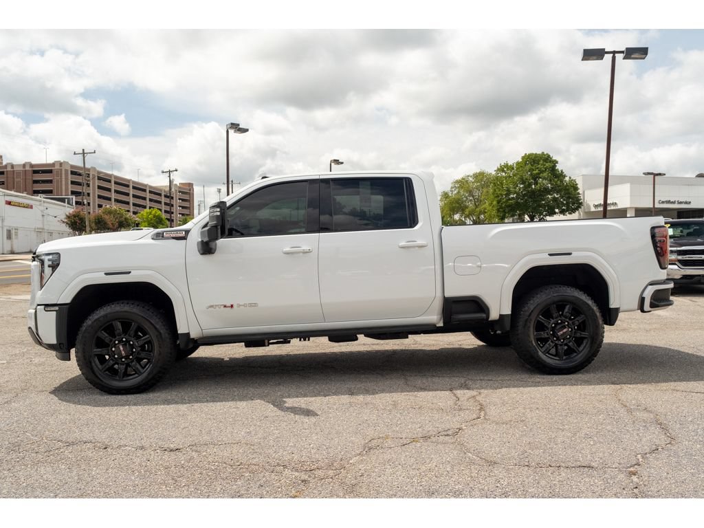 Used 2026 GMC Sierra 2500 AT4 AWD/4WD image 5