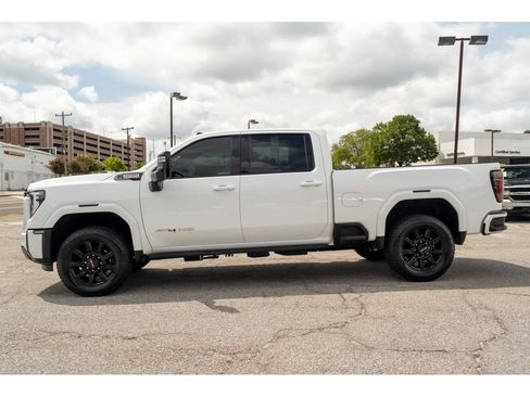 Used 2026 GMC Sierra 2500 AT4 w/ AT4 Premium Plus Package AWD/4WD image 5