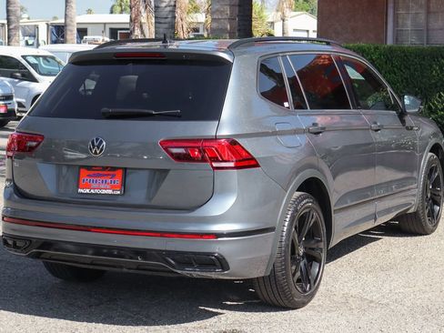 Used 2024 Volkswagen Tiguan SE R-Line FWD image 9
