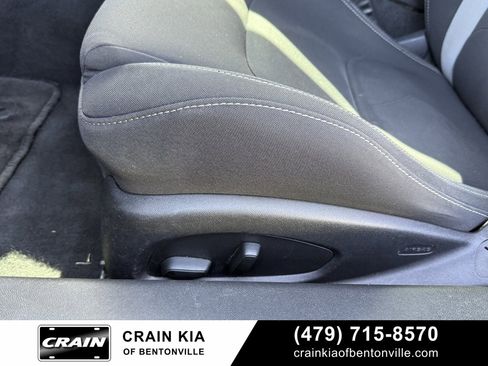 Used 2017 Chevrolet Camaro LT image 21