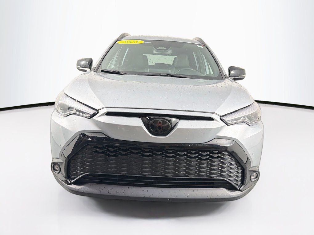 Used 2025 Toyota Corolla Cross AWD Hybrid image 2