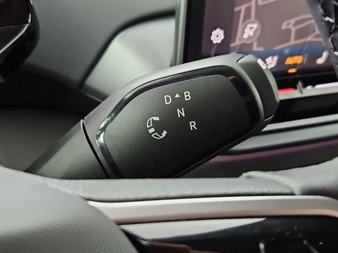 New 2026 Volkswagen ID.4 Pro image 32