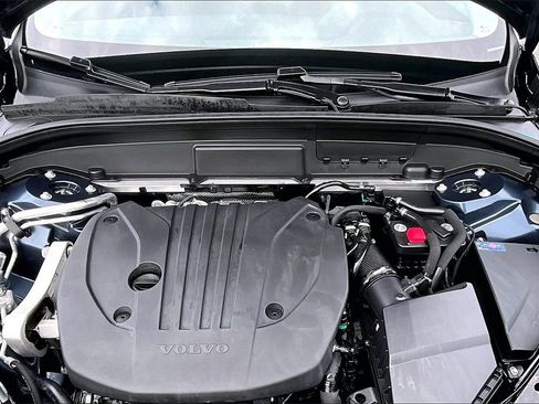 Certified 2026 Volvo XC60 B5 Plus w/ Climate Package image 30