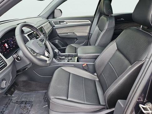 Used 2023 Volkswagen Atlas Cross Sport SE w/ Panoramic Sunroof Package AWD/4WD image 32