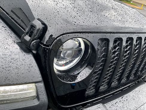 Used 2023 Jeep Wrangler Unlimited w/ Cold Weather Group AWD/4WD image 31