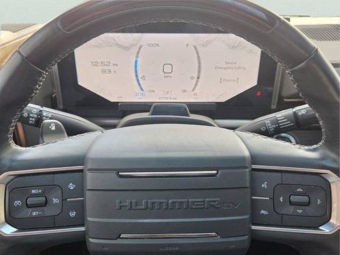 Certified 2025 GMC Hummer EV 3X AWD/4WD image 32