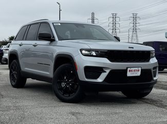 New 2025 Jeep Grand Cherokee Altitude video 2