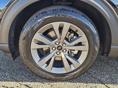 Used 2021 Ford Explorer XLT w/ Equipment Group 202A image 31