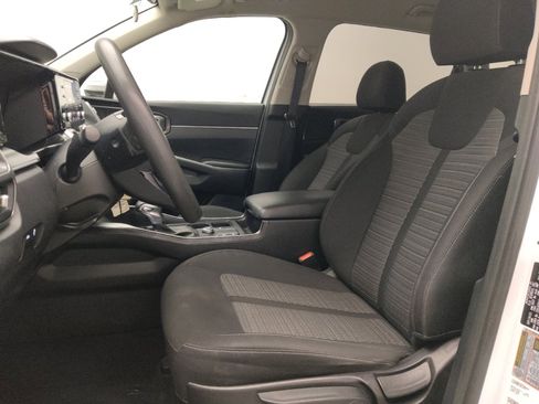 Used 2022 Kia Sorento LX image 17