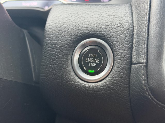 Used 2023 GMC Yukon Denali RWD image 26