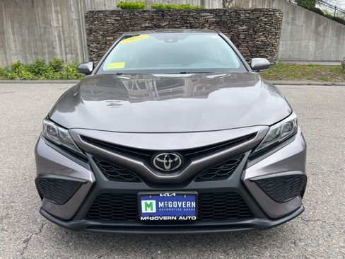 Used 2022 Toyota Camry SE FWD image 8