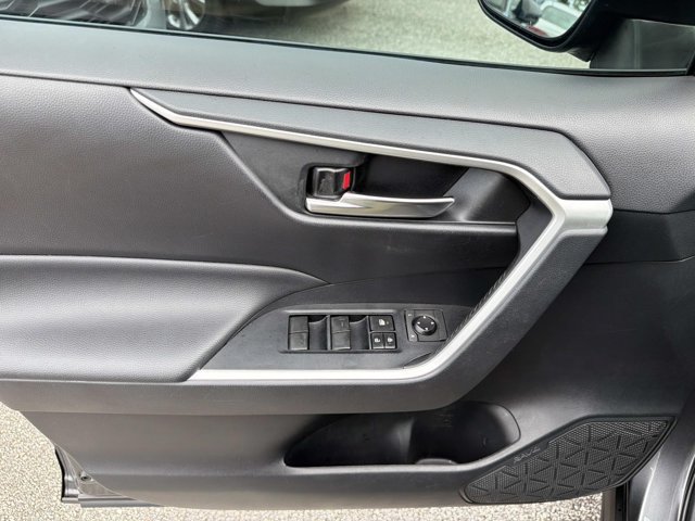 Certified 2019 Toyota RAV4 XLE FWD image 7