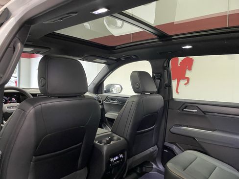 New 2026 GMC Acadia AT4 w/ Luxury Package image 13