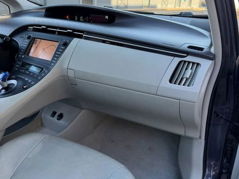 Used 2010 Toyota Prius Three image 13