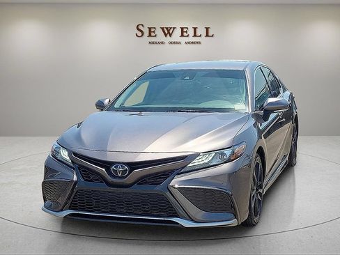 Used 2023 Toyota Camry XSE FWD image 1