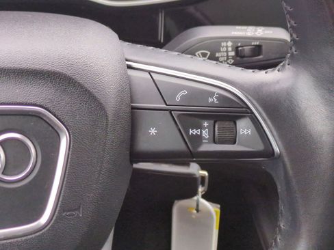 Used 2020 Audi Q3 2.0T Premium image 26