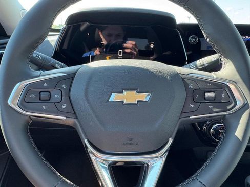 New 2026 Chevrolet Trax LT w/ Driver Confidence Package image 12