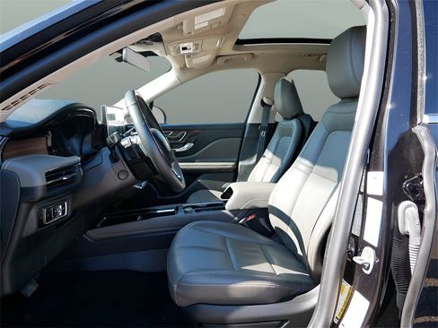 Certified 2023 Lincoln Corsair Reserve w/ Equipment Group 202A image 13