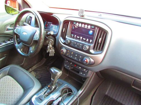 Used 2017 Chevrolet Colorado Z71 image 16