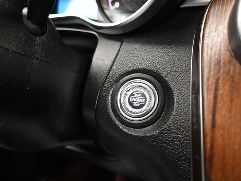 Used 2020 Mercedes-Benz GLC 43 AMG 4MATIC w/ Parking Assistance Package image 27