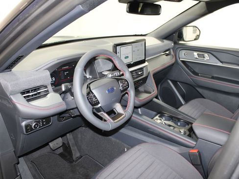 New 2026 Ford Explorer ST-Line w/ ST-Line Street Pack image 23