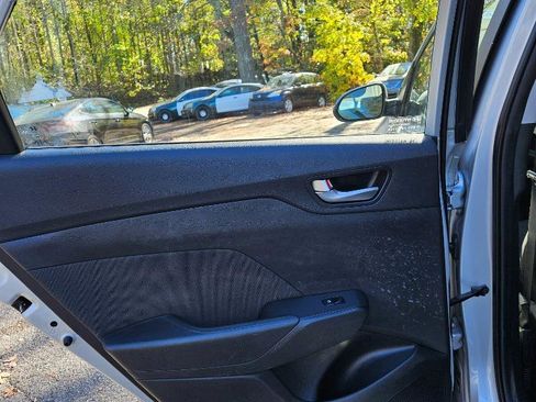 Used 2020 Hyundai Accent SE image 21