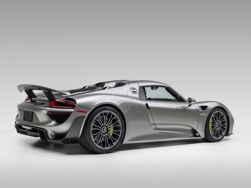 Used 2015 Porsche 918 Spyder AWD/4WD image 10