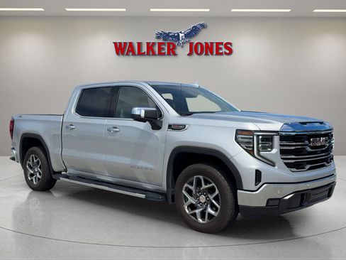 Used 2022 GMC Sierra 1500 SLT w/ SLT Premium Plus Package image 1