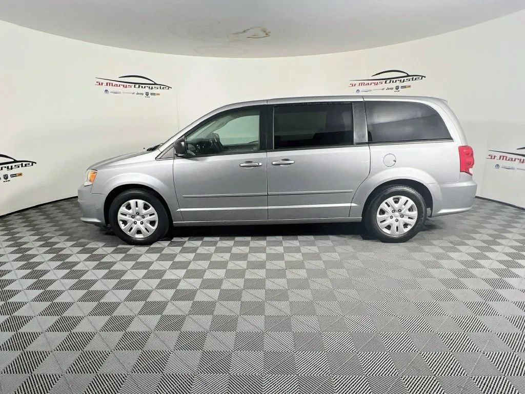 Used 2016 Dodge Grand Caravan SE w/ Quick Order Package 29E SE FWD image 5
