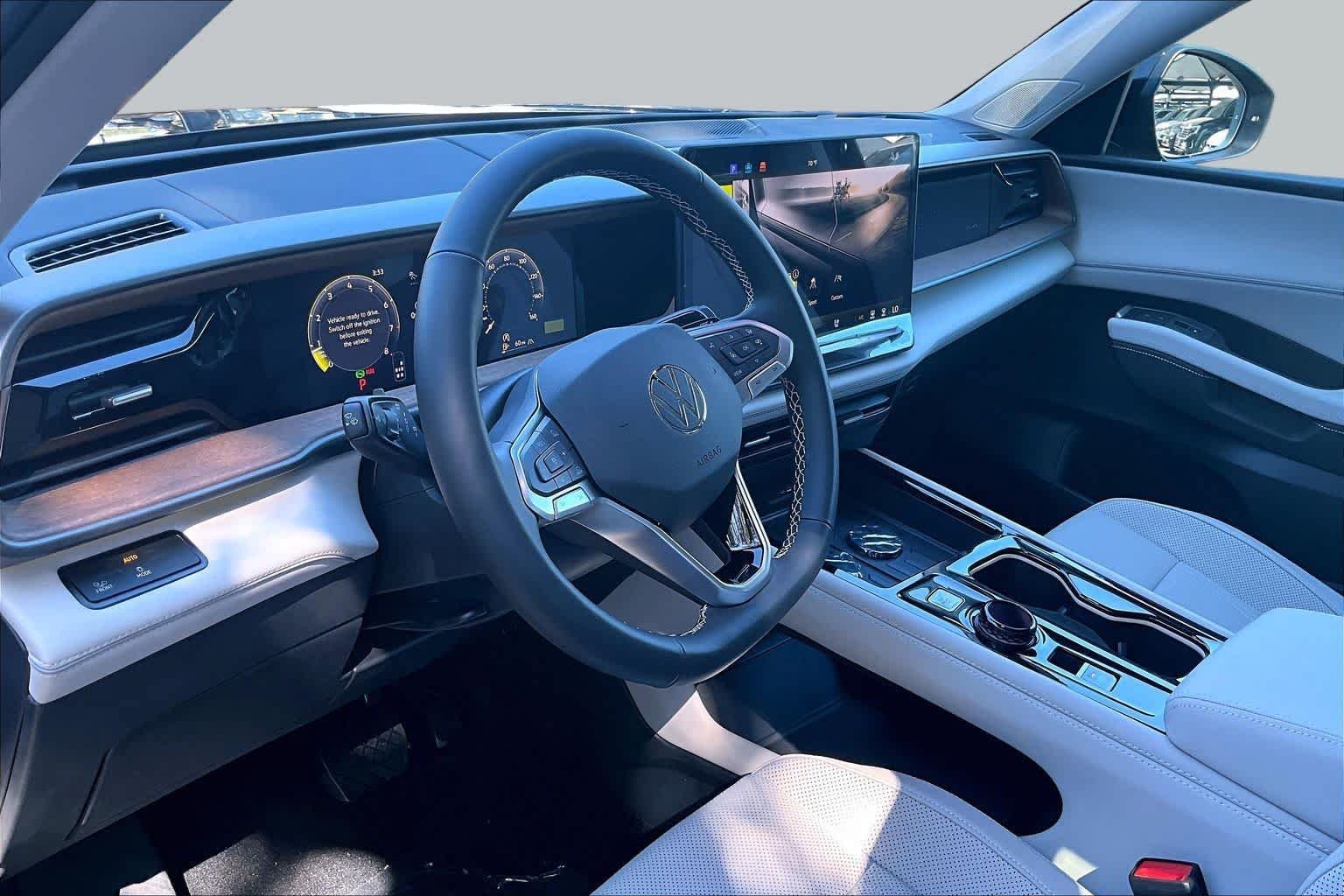 New 2027 Volkswagen Atlas SE FWD image 8