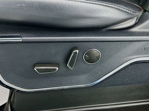 Used 2021 Ford F150 Lariat w/ Equipment Group 502A High image 19