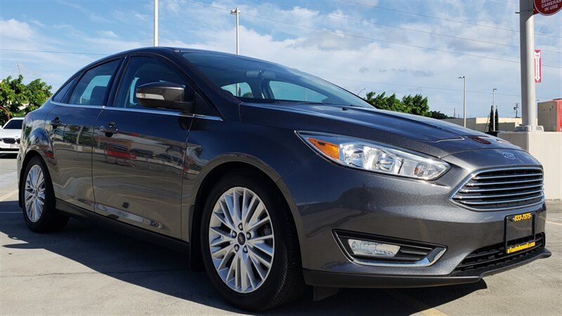 Used 2016 Ford Focus Titanium w/ Exterior Protection Package FWD image 4
