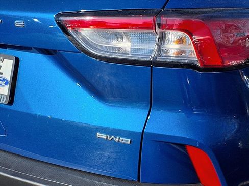 Used 2022 Ford Escape SE w/ Convenience Package image 25