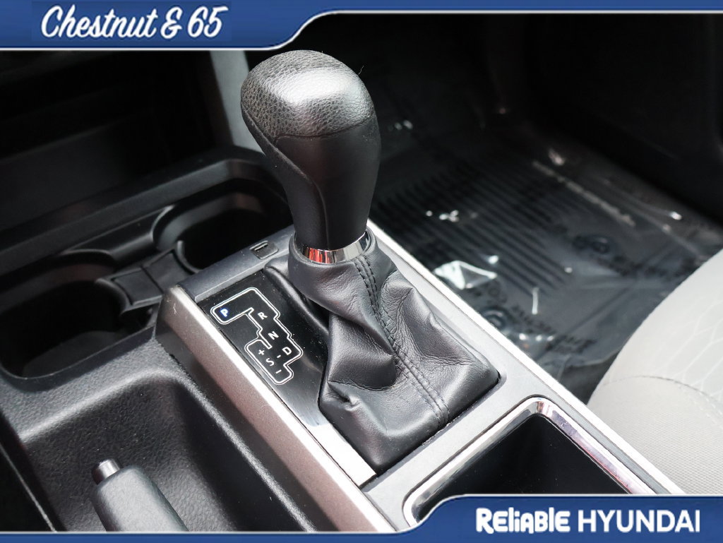 Used 2018 Toyota Tacoma SR5 RWD image 36
