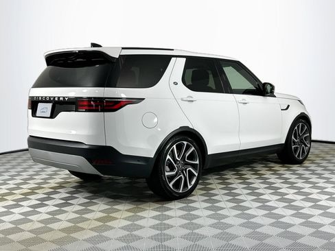 Used 2025 Land Rover Discovery S AWD/4WD image 5