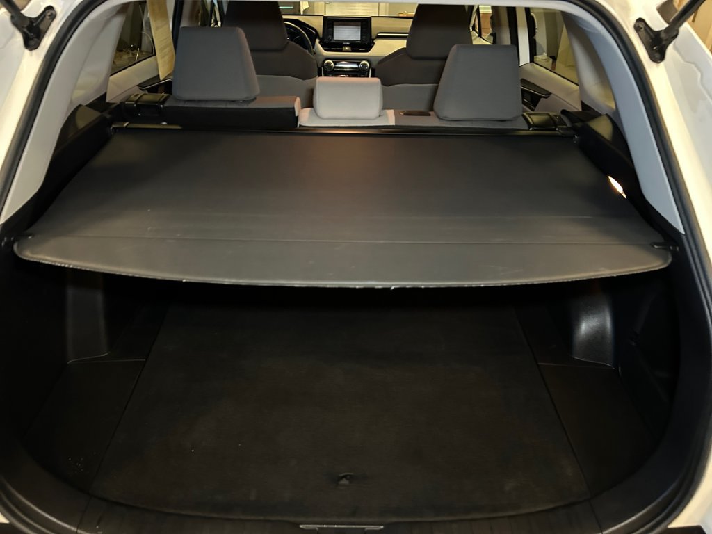 Used 2020 Toyota RAV4 XLE AWD/4WD image 19