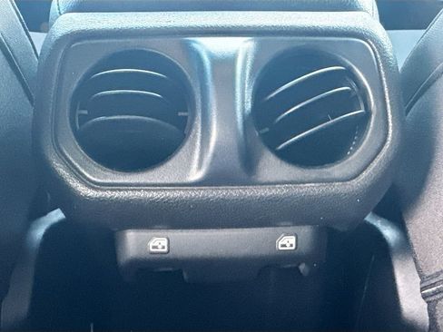 Certified 2023 Jeep Wrangler Unlimited w/ Cold Weather Group AWD/4WD image 28