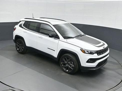 New 2026 Jeep Compass Latitude AWD/4WD image 28