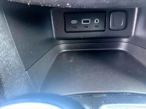 Used 2019 Chevrolet Equinox LT FWD image 26