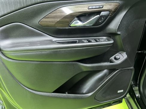 Used 2019 GMC Terrain Denali w/ Advanced Safety Package AWD/4WD image 14