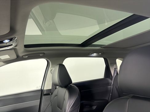 Used 2025 Kia Sorento S w/ Panoramic Sunroof Package image 15